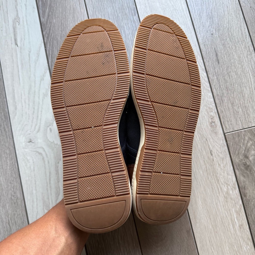 Vince Camuto Navy and Brown Oxfords - Picture 6 of 8